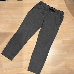 Lululemon size 8 jogger